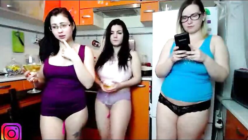 Drunk Web Cam Lesbos Strap On