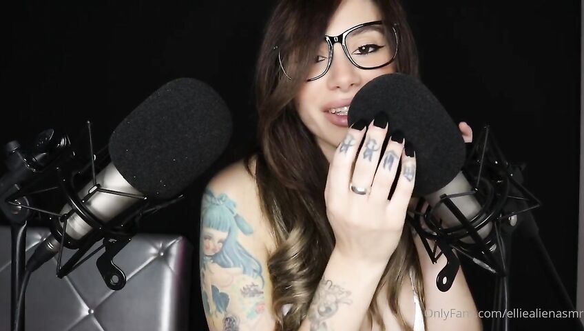 Ellie Alien Asmr Sweet Kiss Sounds