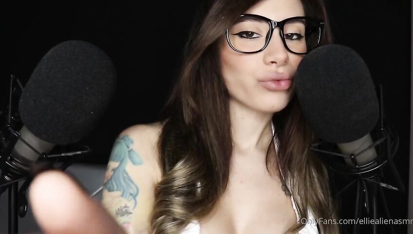 Ellie Alien Asmr Sweet Kiss Sounds