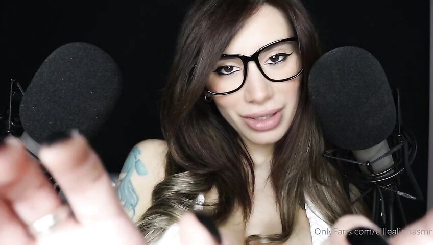 Ellie Alien Asmr Sweet Kiss Sounds