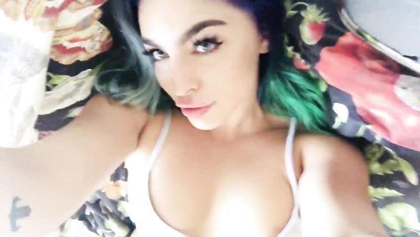 Emily Rinaudo Striptease Nsfw Video 23defa1