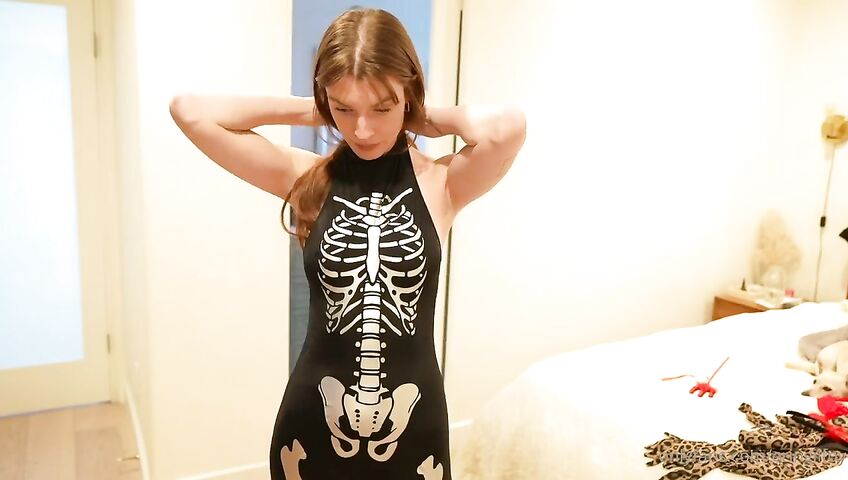 Erin Gilfoy Nude Halloween Try On Haul