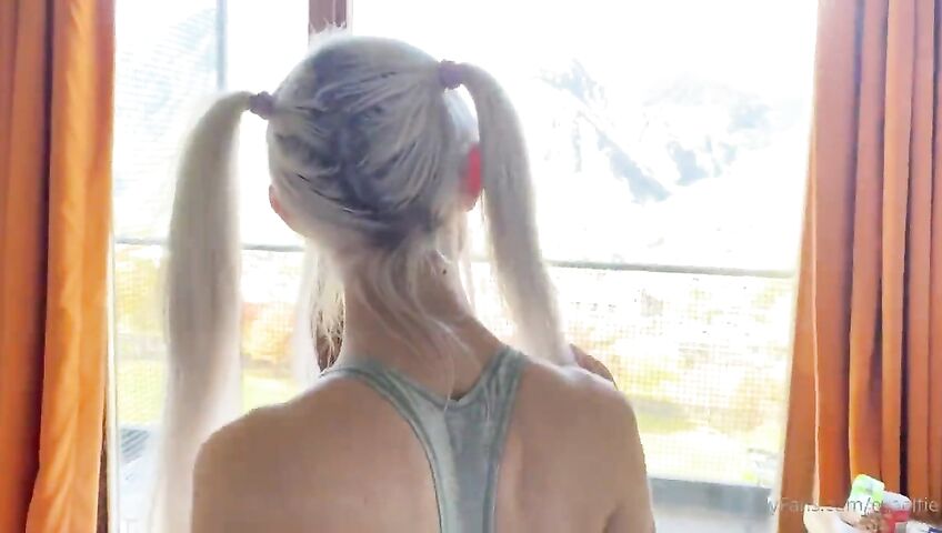 Eva Elfie Morning Fuck Mountain Hotel