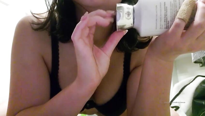 Flirty Asmr Lotion Massage Onlyfans Video A