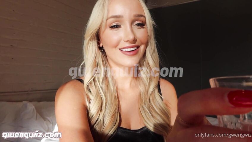 Gwengwiz ASMR Nude Escort