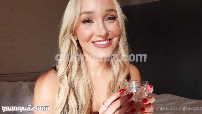 Gwengwiz ASMR Nude Escort