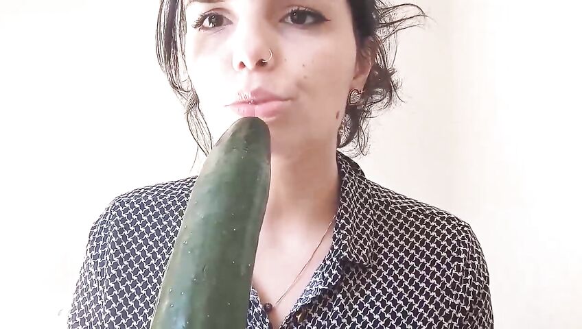 Jessy ASMR Cucumber Sucking Sounds