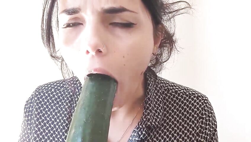 Jessy ASMR Cucumber Sucking Sounds