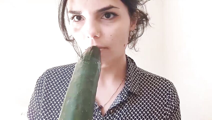 Jessy ASMR Cucumber Sucking Sounds