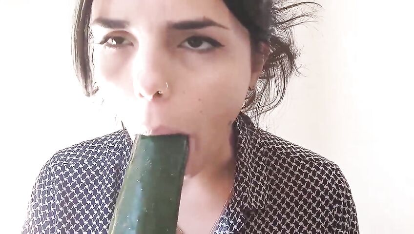 Jessy ASMR Cucumber Sucking Sounds