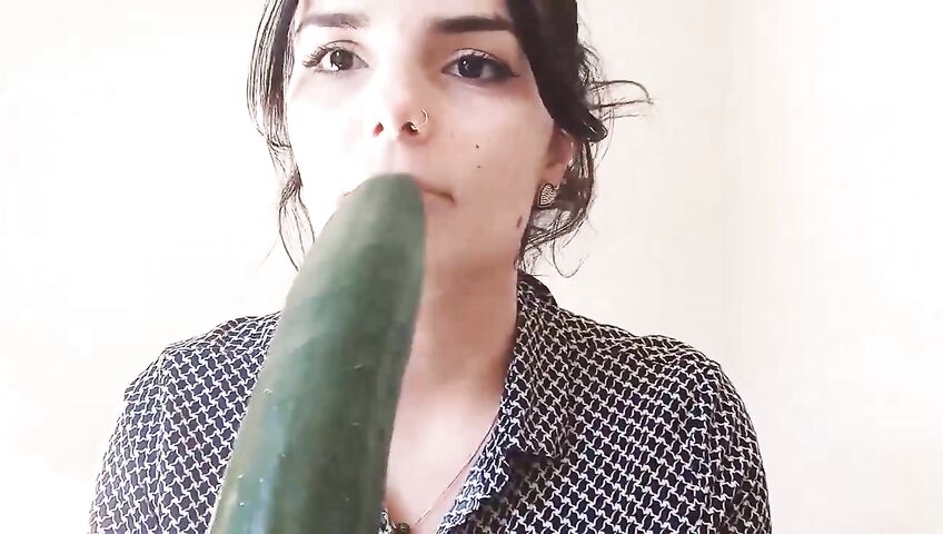 Jessy ASMR Cucumber Sucking Sounds