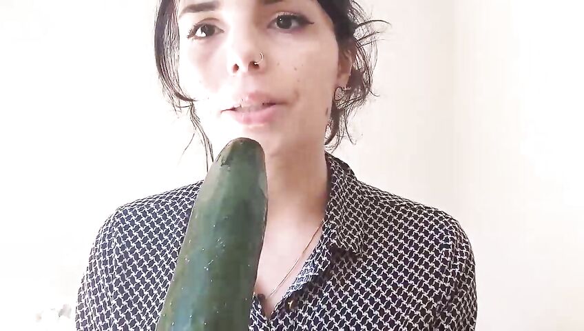 Jessy ASMR Cucumber Sucking Sounds