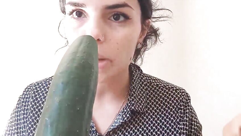 Jessy ASMR Cucumber Sucking Sounds