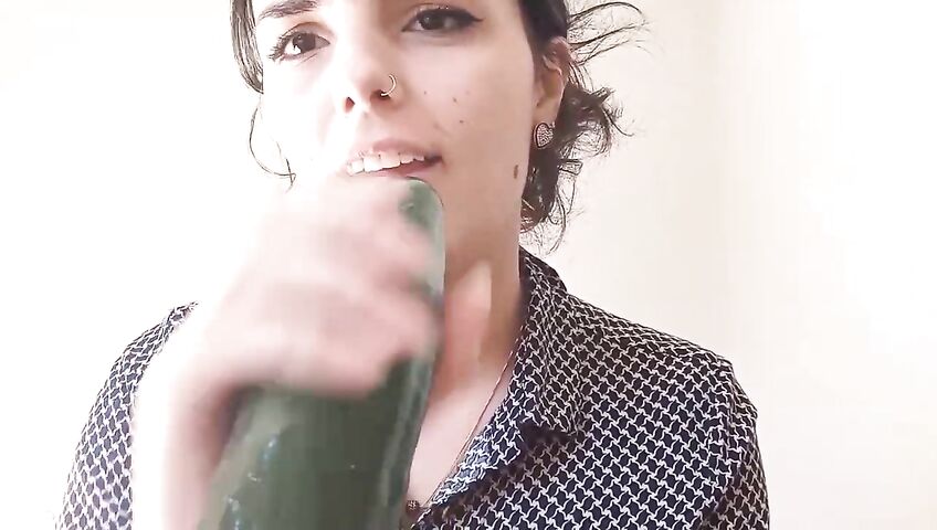 Jessy ASMR Cucumber Sucking Sounds