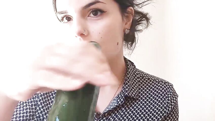 Jessy ASMR Cucumber Sucking Sounds