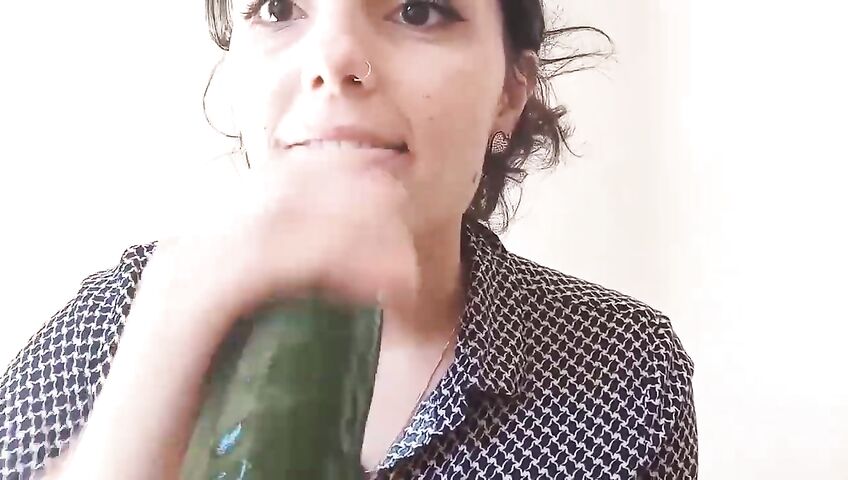 Jessy ASMR Cucumber Sucking Sounds