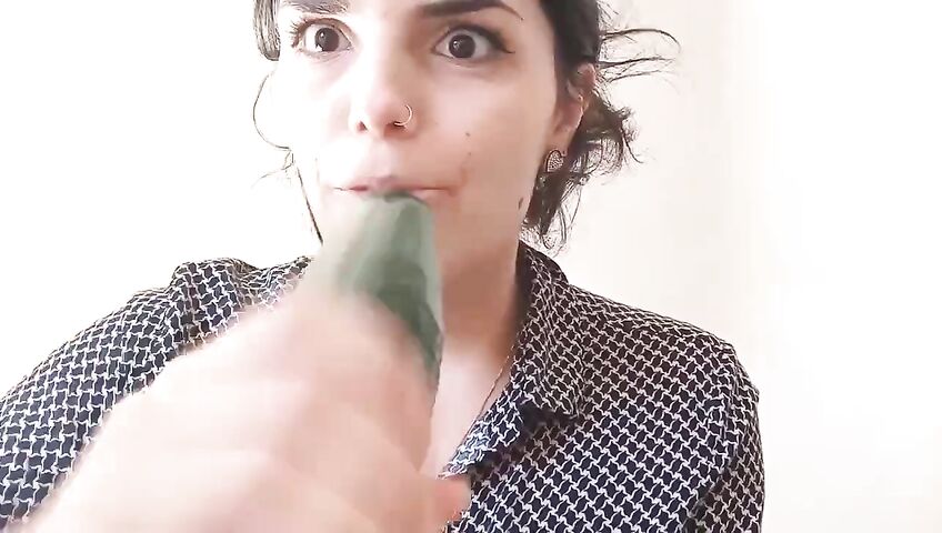 Jessy ASMR Cucumber Sucking Sounds