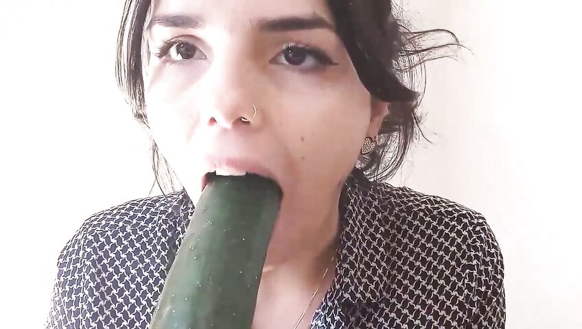 Jessy ASMR Cucumber Sucking Sounds