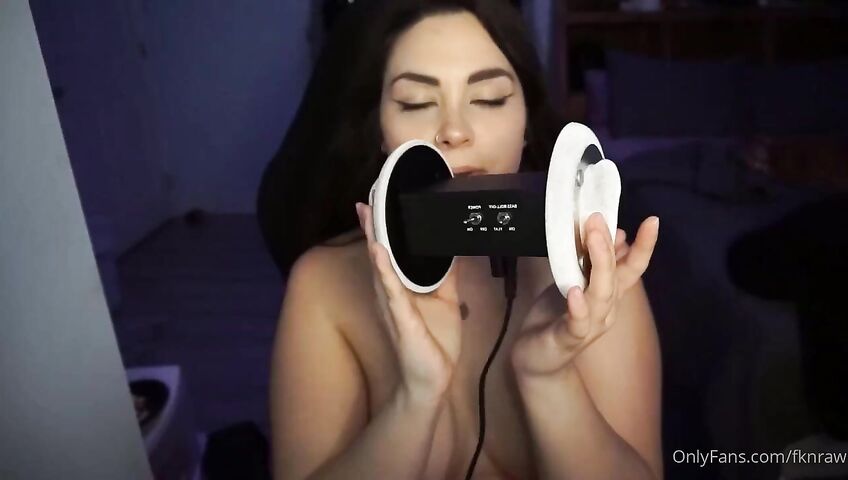 Kelsey Nude Kelsxi ASMR Ear Licking