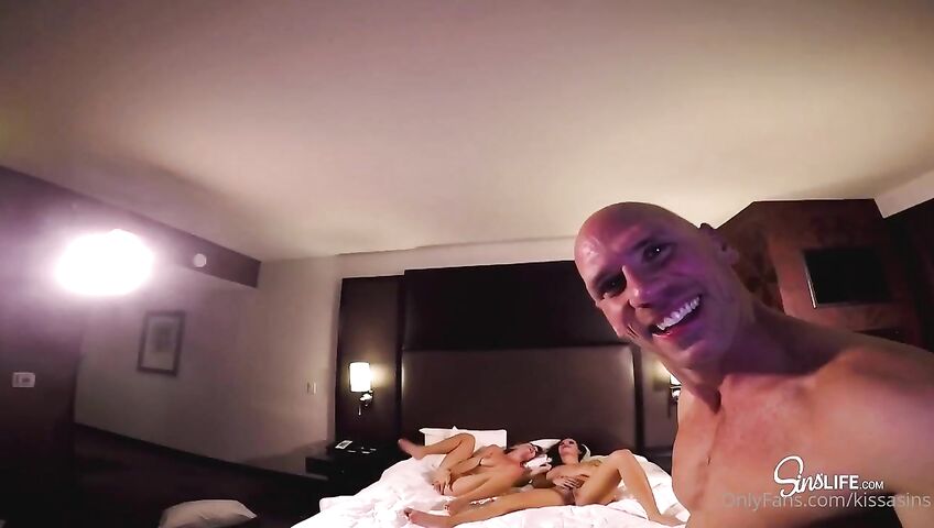 Kissa Sins Threesome Sex Tape Onlyfans Porn 1