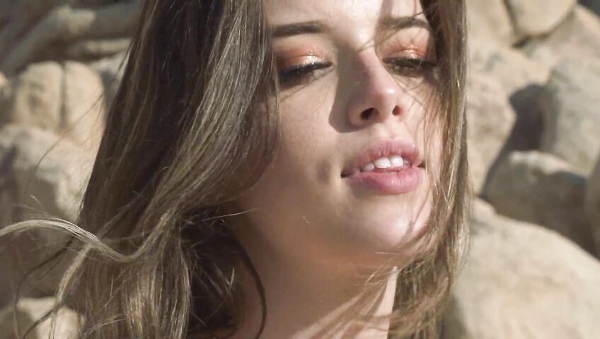 Lauren Summer Nude Outdoor Striptease