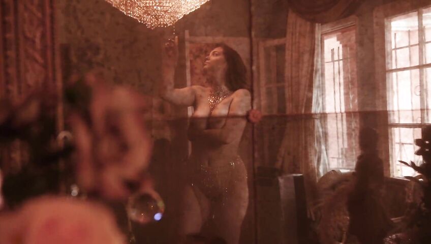 Lauren Summer Nude Photoshoot