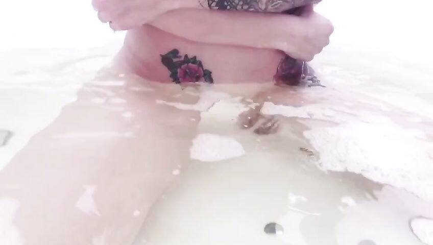 Lera Himera Nude Bathtub