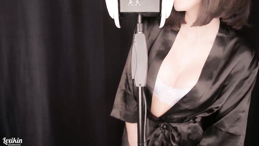 Lexikin ASMR Nude Ear Licking Mouth Sounds