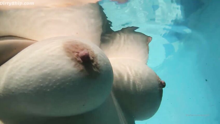 Lillias Right Nude Pool Onlyfans Leakss Video