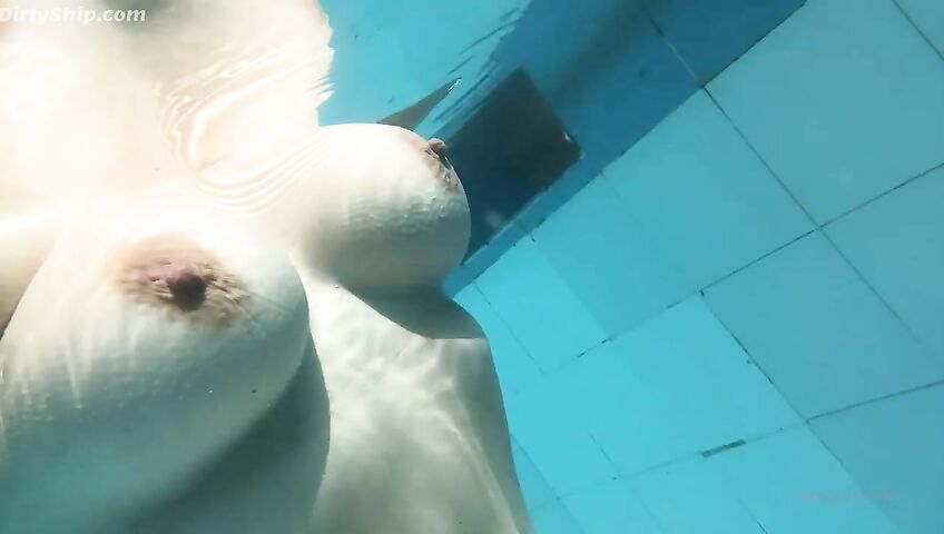 Lillias Right Nude Pool Onlyfans Leakss Video