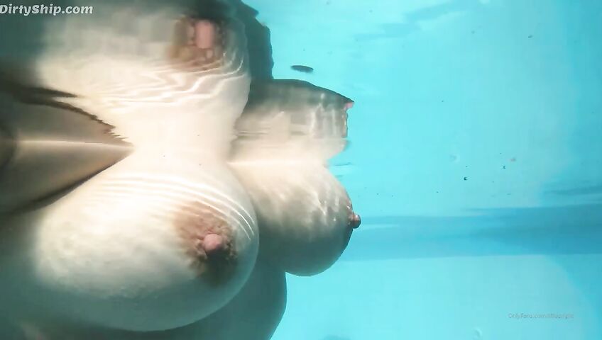 Lillias Right Nude Pool Onlyfans Leakss Video