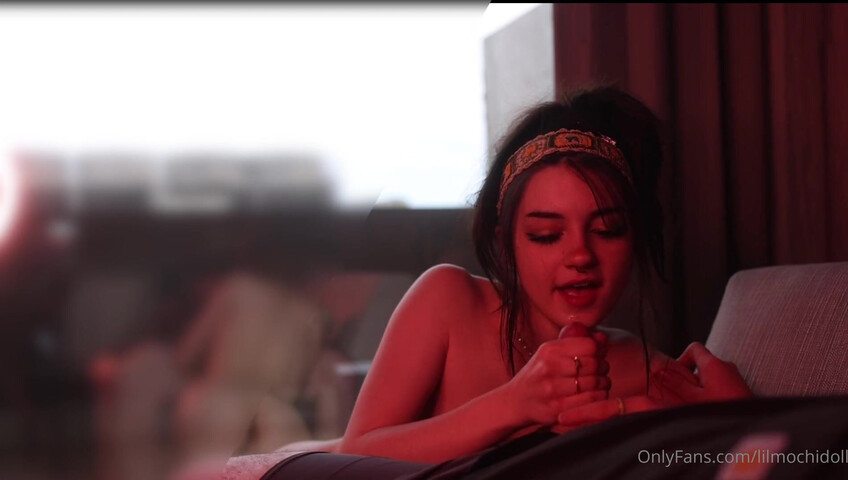 Lilmochidoll Nude Tittyfuck Blowjob Pornss