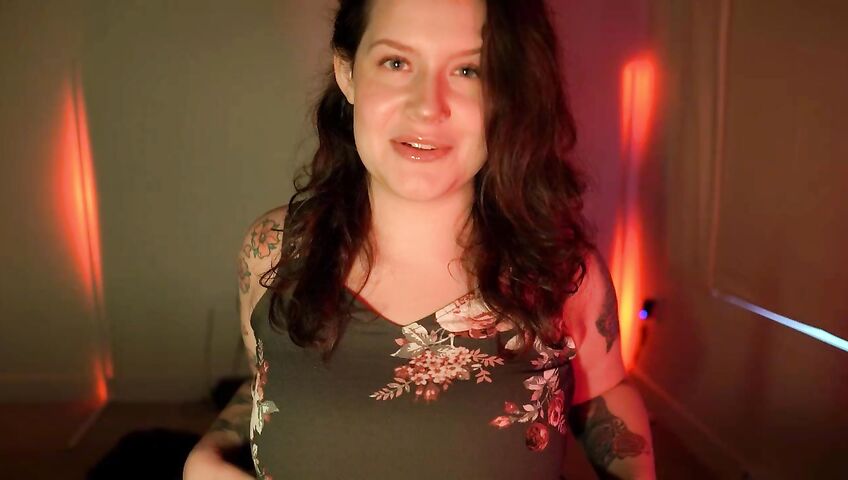 Little Clover Whispers ASMR Kissing Booth Patreonsss