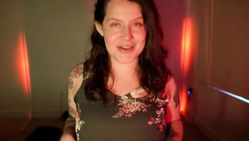 Little Clover Whispers ASMR Kissing Booth Patreonsss