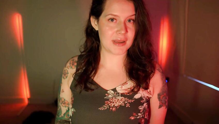 Little Clover Whispers ASMR Kissing Booth Patreonsss