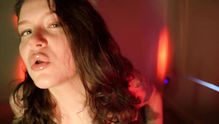 Little Clover Whispers ASMR Kissing Booth Patreonsss