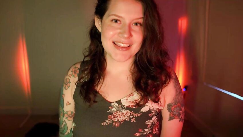 Little Clover Whispers ASMR Kissing Booth Patreonsss