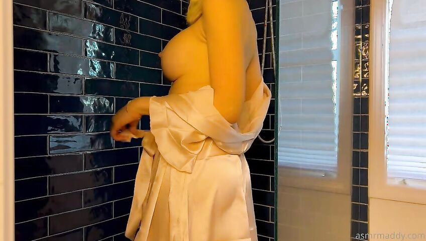 Maddy ASMR Wet Soapy Steamy And Creamyss