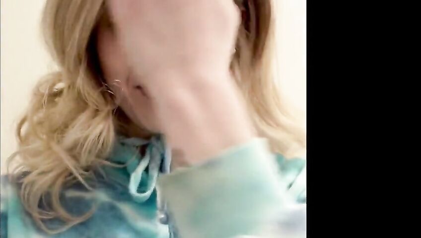 Madi Anger Nude Bathroom Masturbations