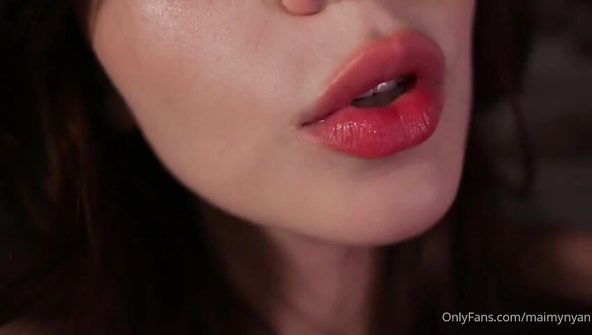 Maimy ASMR Close Up Kissing You A1cd
