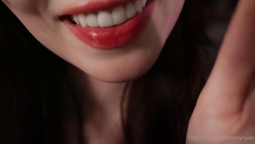 Maimy ASMR Close Up Kissing You A1cd