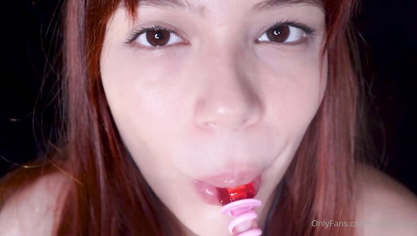 Maimy ASMR Lollipop Sucking Onlyfanss