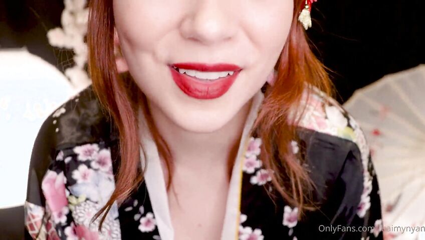 Maimy ASMR Sexy Hand Massage Parlor