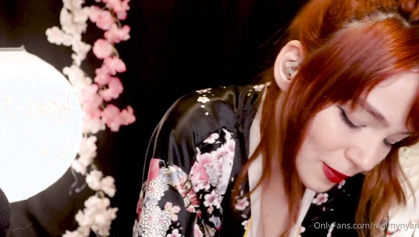 Maimy ASMR Sexy Hand Massage Parlor