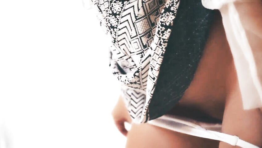 Mayer Lil Nude Topless On Bed