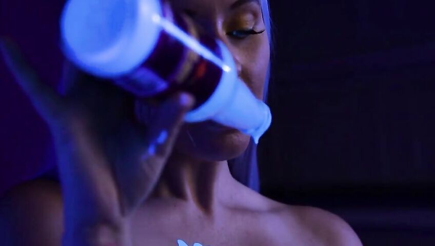 Meg Turney Onlyfans Nuka Cola Quantum Girl Cosplay 2