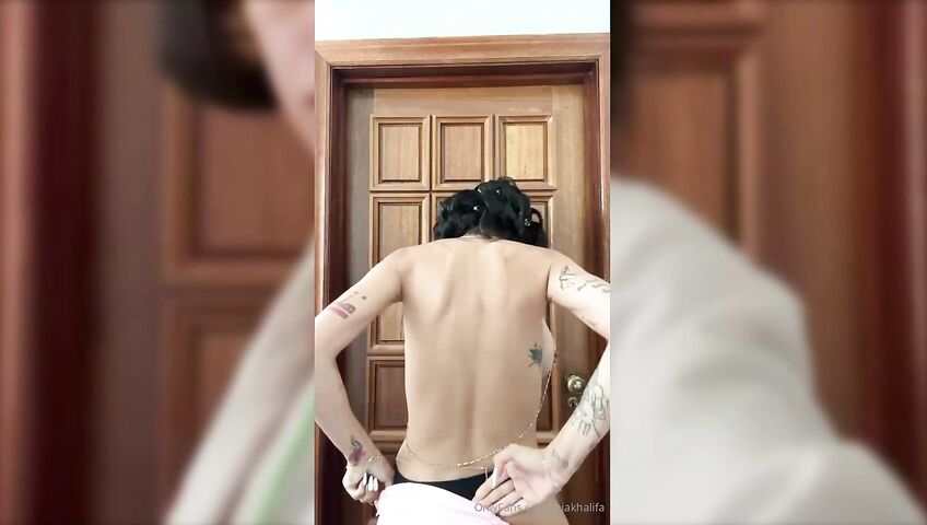 Mia Khalifa Nipple Slip Try On Onlyfans Ijkl