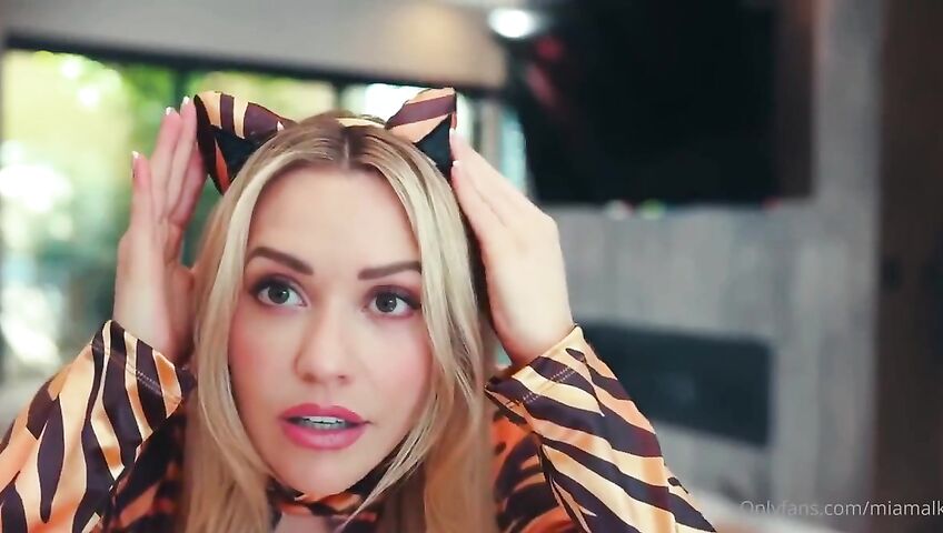 Mia Malkova Of Nude Halloween Try On Haul A1