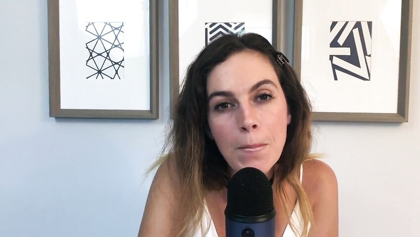 Miss Bell ASMR Kisses