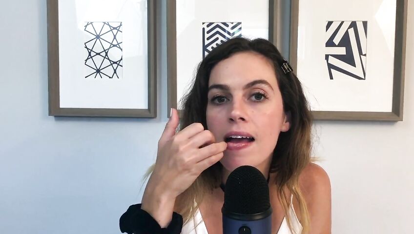 Miss Bell ASMR Kisses